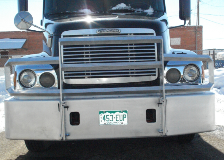Freightliner custom aluminum bumper